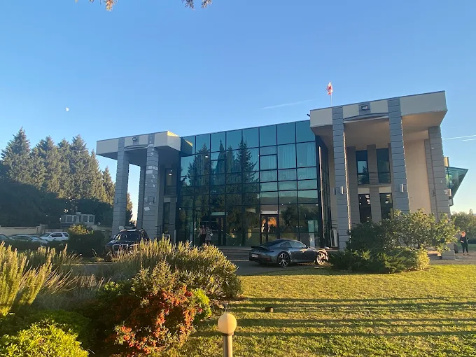 Grigol Robakidze University (GRUNI)